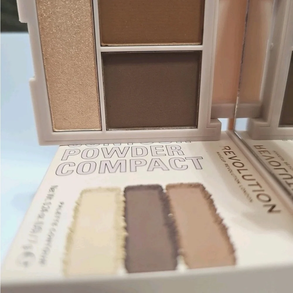 Revolution Bronzer & Contour Palette Brown Gold